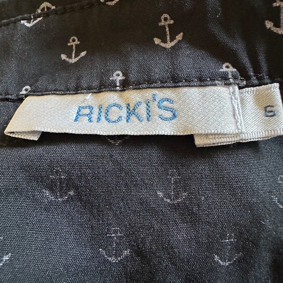 🌸Ricki's Black and White anchor  design blouse - Picture 6 of 8